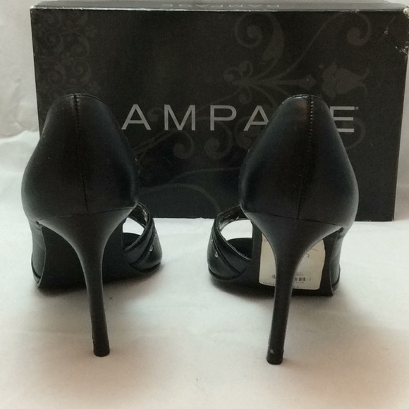 Women’s black rampage heels size 8M - Picture 4 of 7